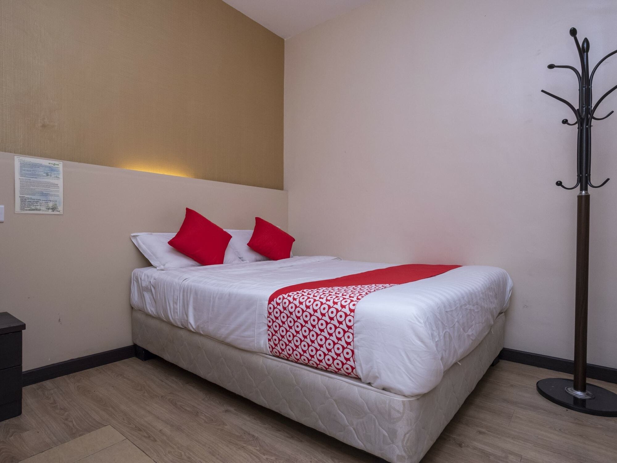 D'Pinetrees Hotel Johor Bahru Exteriör bild